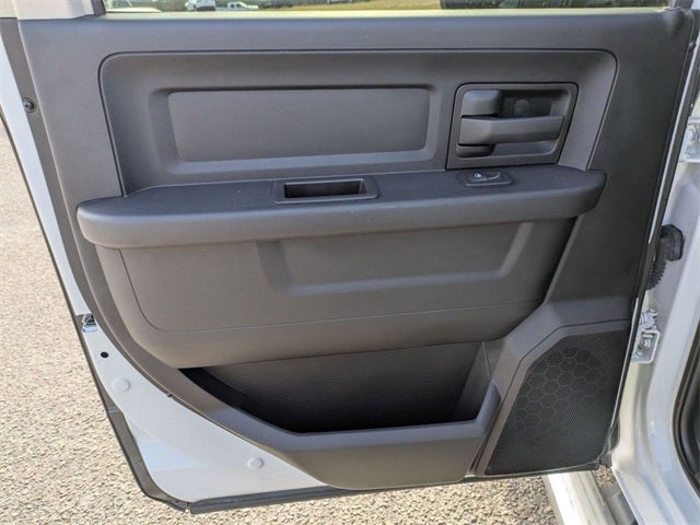 2018 RAM 2500 Tradesman Crew Cab 4x2 6'4' Box