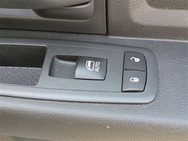 2018 RAM 2500 Tradesman Crew Cab 4x2 6'4' Box