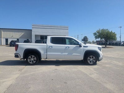 2025 GMC Sierra 1500 2WD Crew Cab Short Box SLT