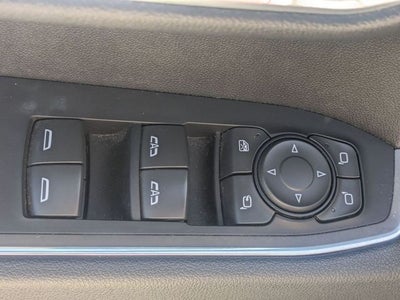 2025 GMC Sierra 1500 2WD Crew Cab Short Box SLT