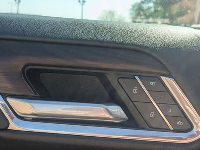 2025 GMC Sierra 1500 2WD Crew Cab Short Box SLT