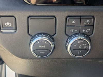 2025 GMC Sierra 1500 2WD Crew Cab Short Box SLT