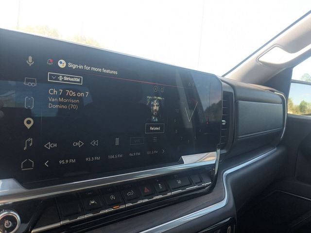 2025 GMC Sierra 1500 2WD Crew Cab Short Box SLT