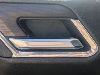 2025 GMC Sierra 1500 2WD Crew Cab Short Box SLT