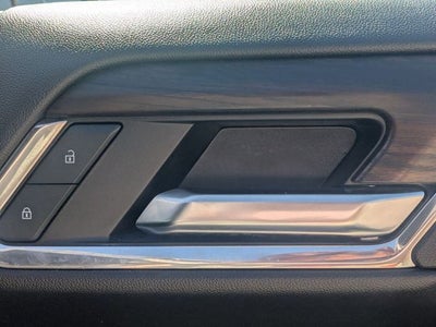 2025 GMC Sierra 1500 2WD Crew Cab Short Box SLT