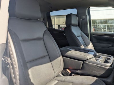 2025 GMC Sierra 1500 2WD Crew Cab Short Box SLT