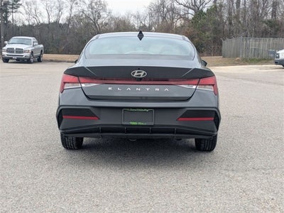 2024 Hyundai Elantra SEL