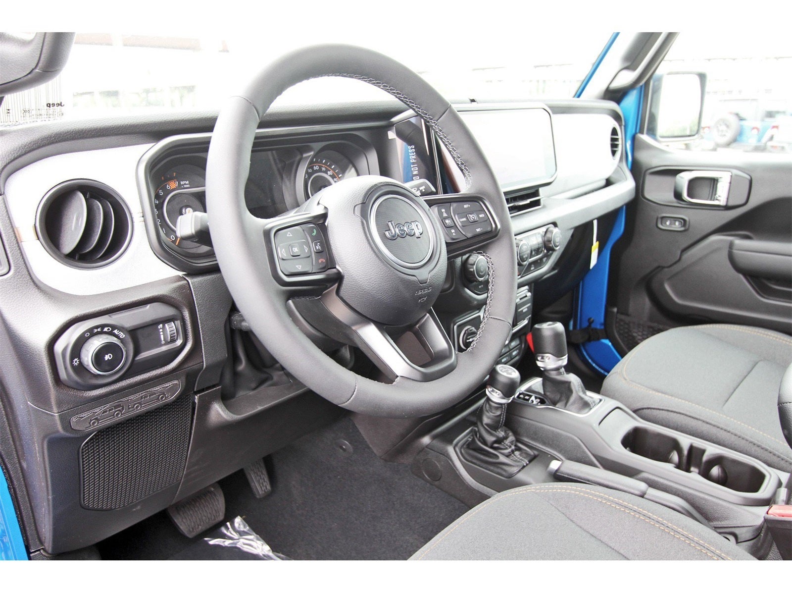 2025 Jeep Wrangler Willys 4 Door 4x4