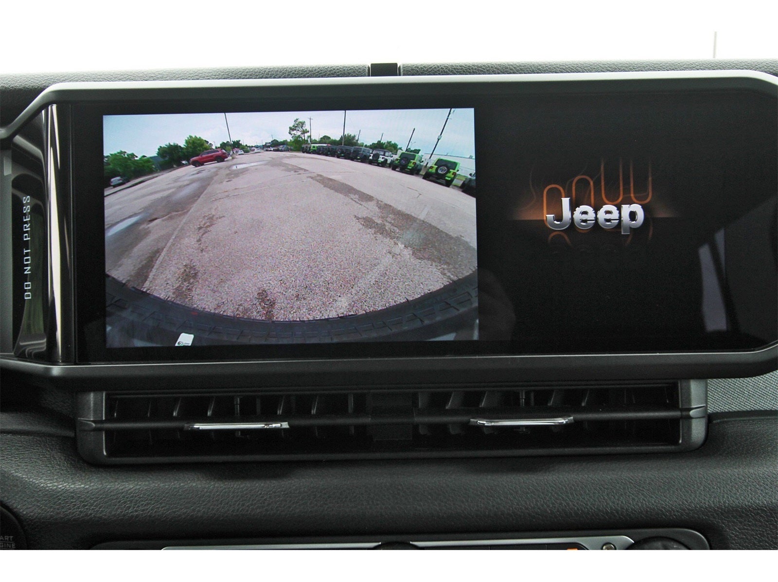 2025 Jeep Wrangler Willys 4 Door 4x4