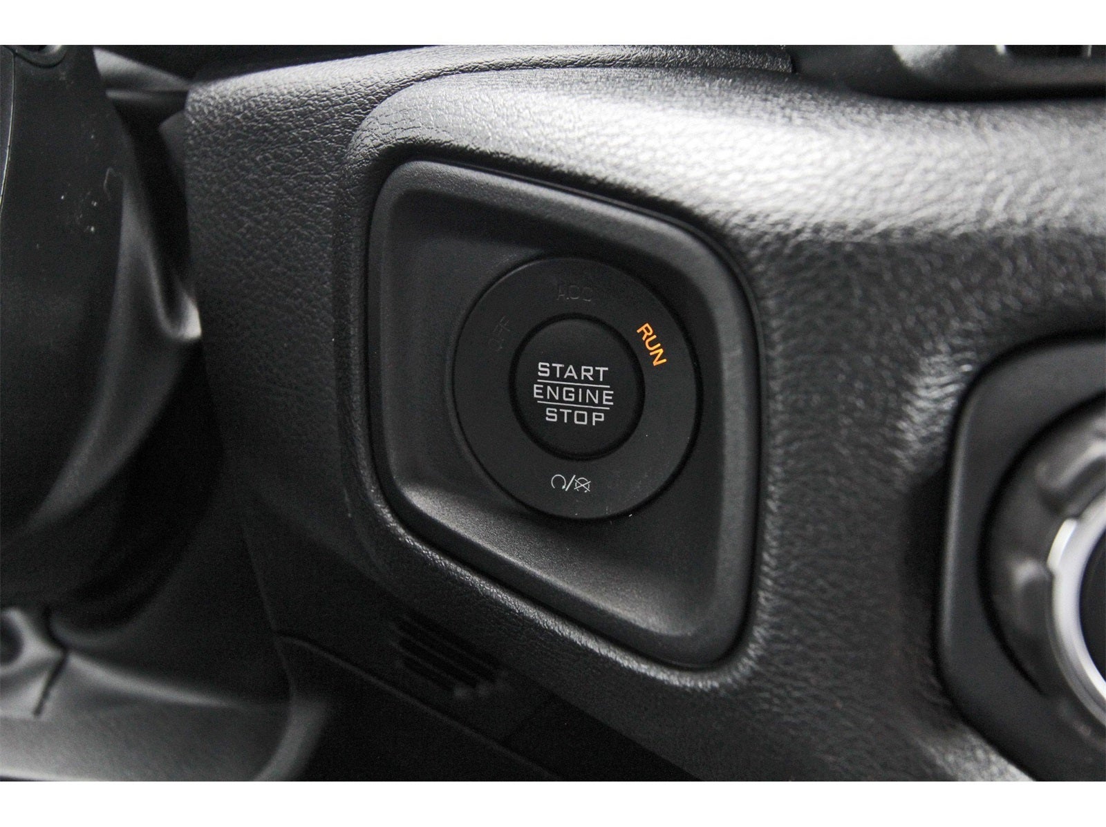 2025 Jeep Wrangler Willys 4 Door 4x4