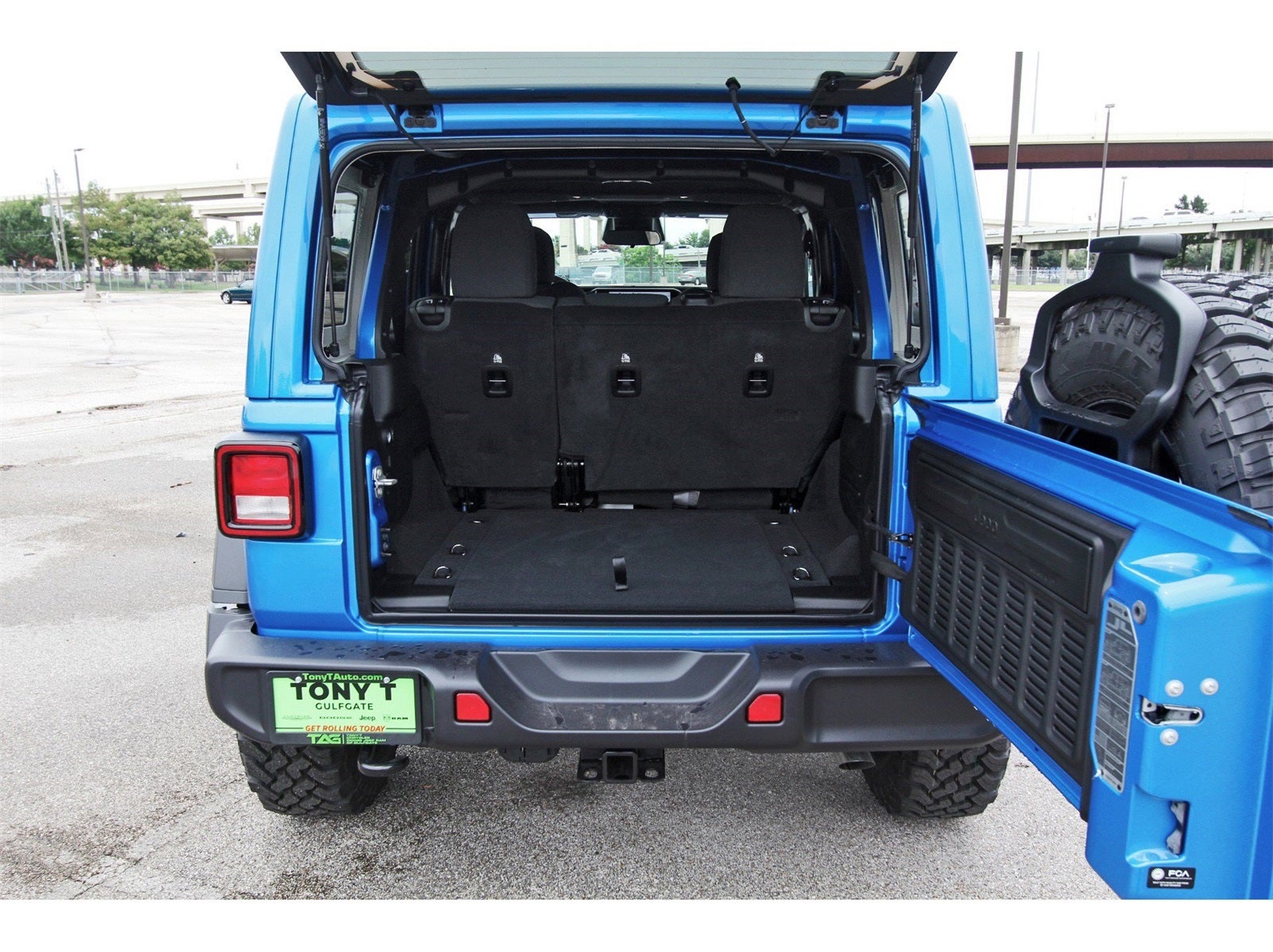 2025 Jeep Wrangler Willys 4 Door 4x4