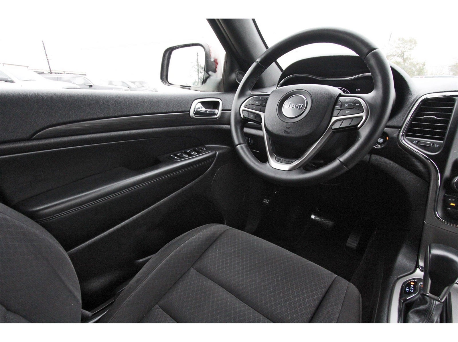 2019 Jeep Grand Cherokee Laredo