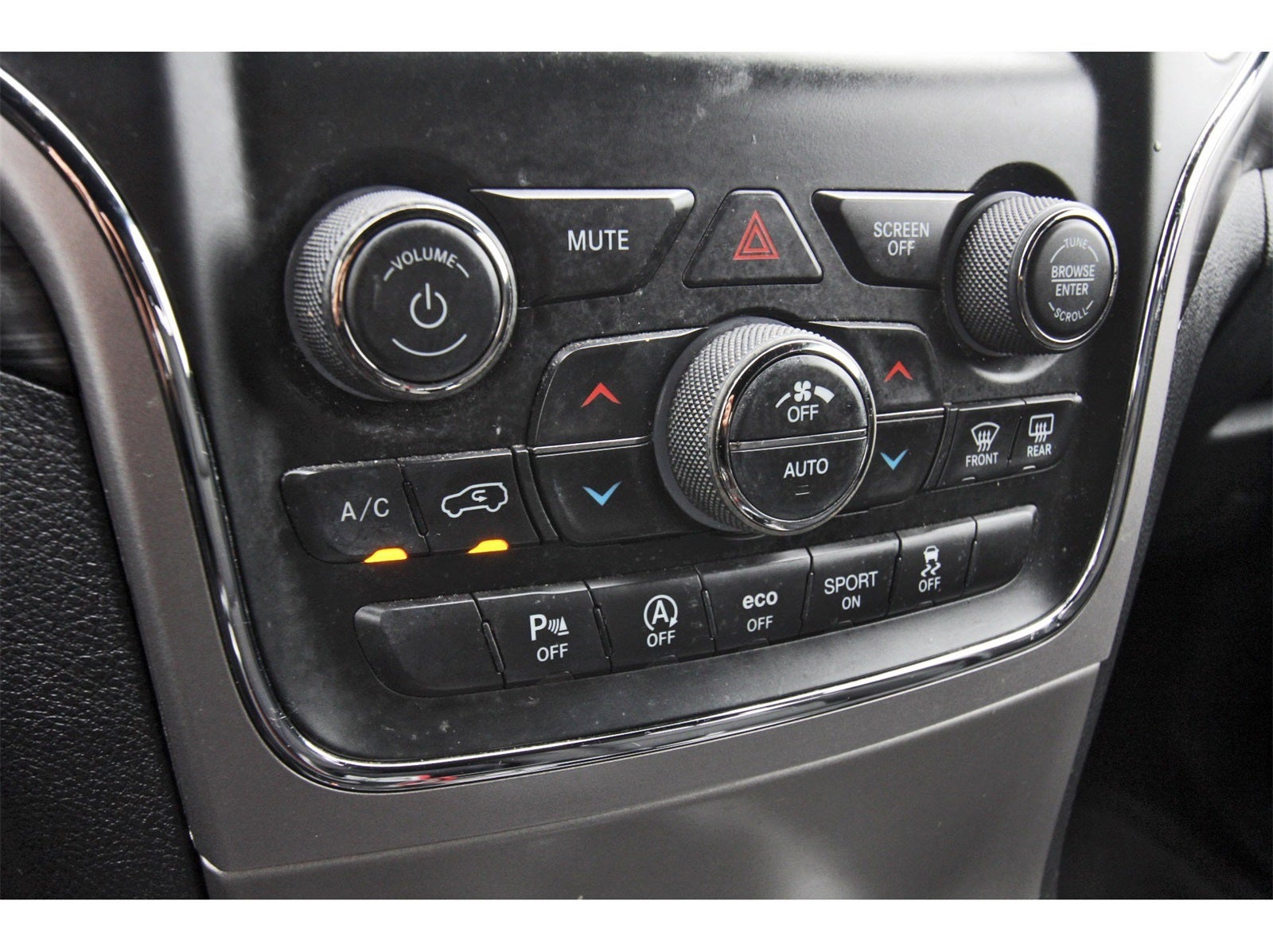 2019 Jeep Grand Cherokee Laredo