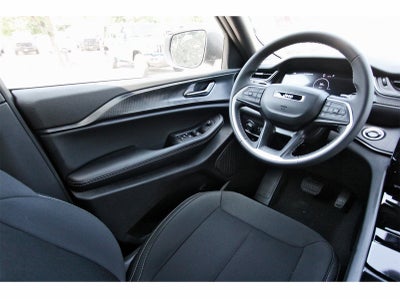 2025 Jeep Grand Cherokee Laredo X 4x2