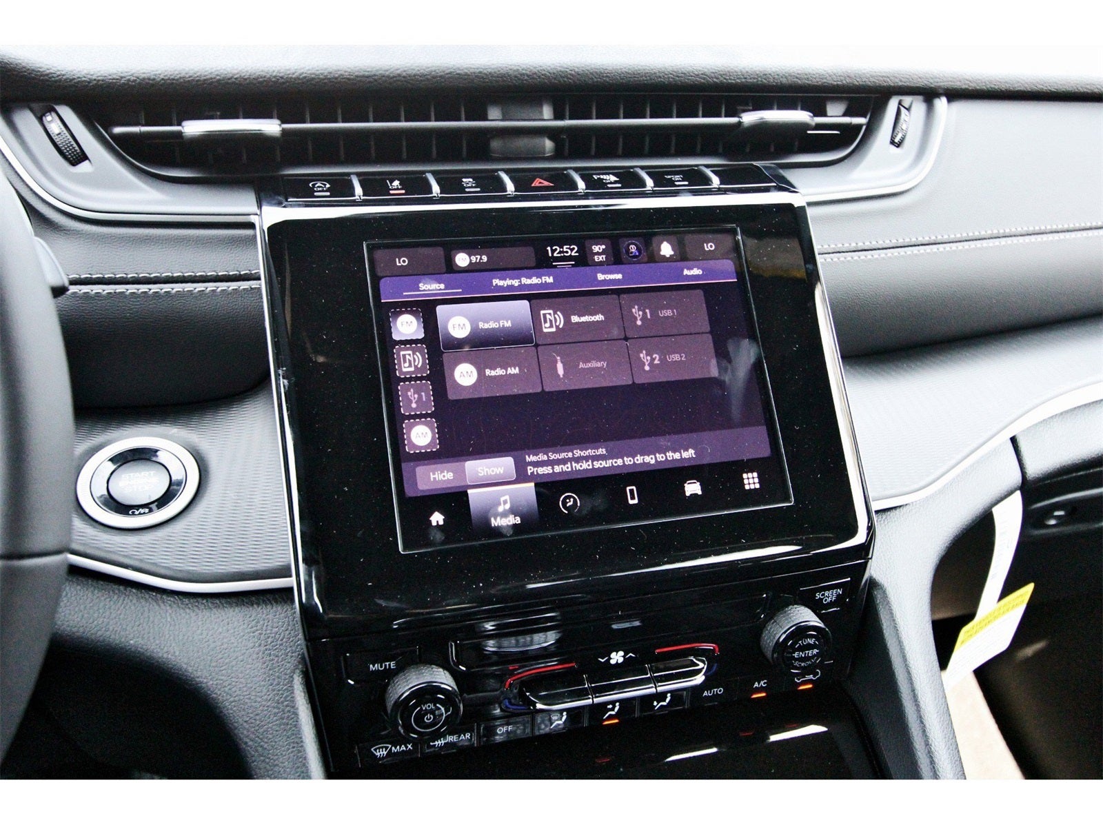 2025 Jeep Grand Cherokee Laredo X 4x2