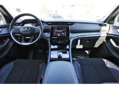 2025 Jeep Grand Cherokee Altitude X 4x2