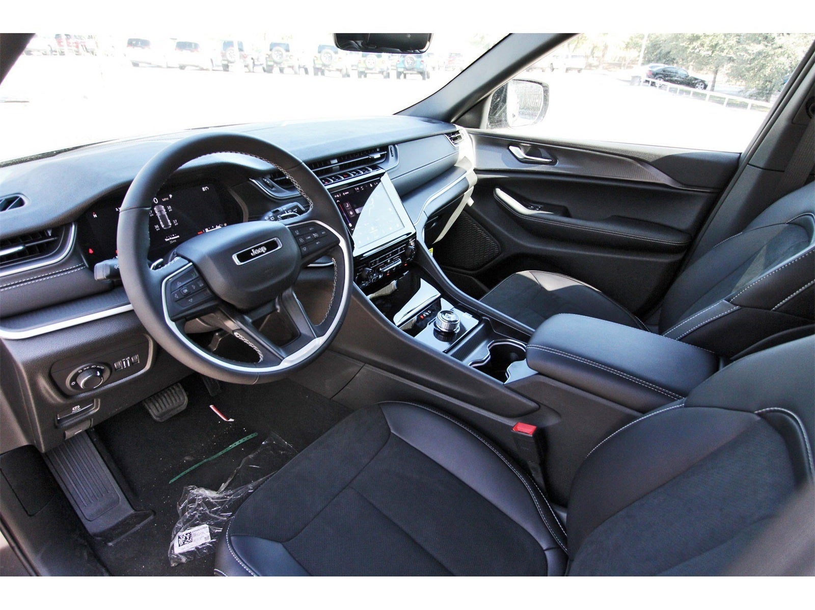 2025 Jeep Grand Cherokee Altitude X 4x2