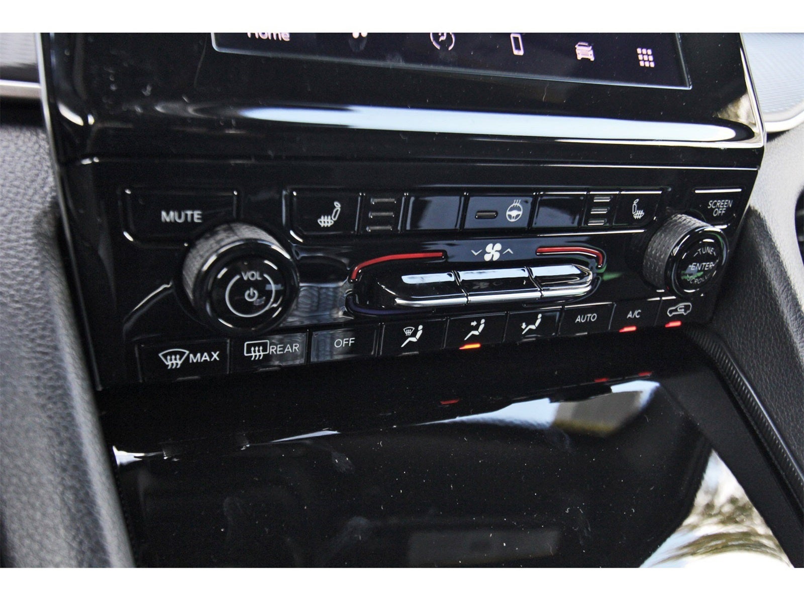 2025 Jeep Grand Cherokee Laredo X 4x2