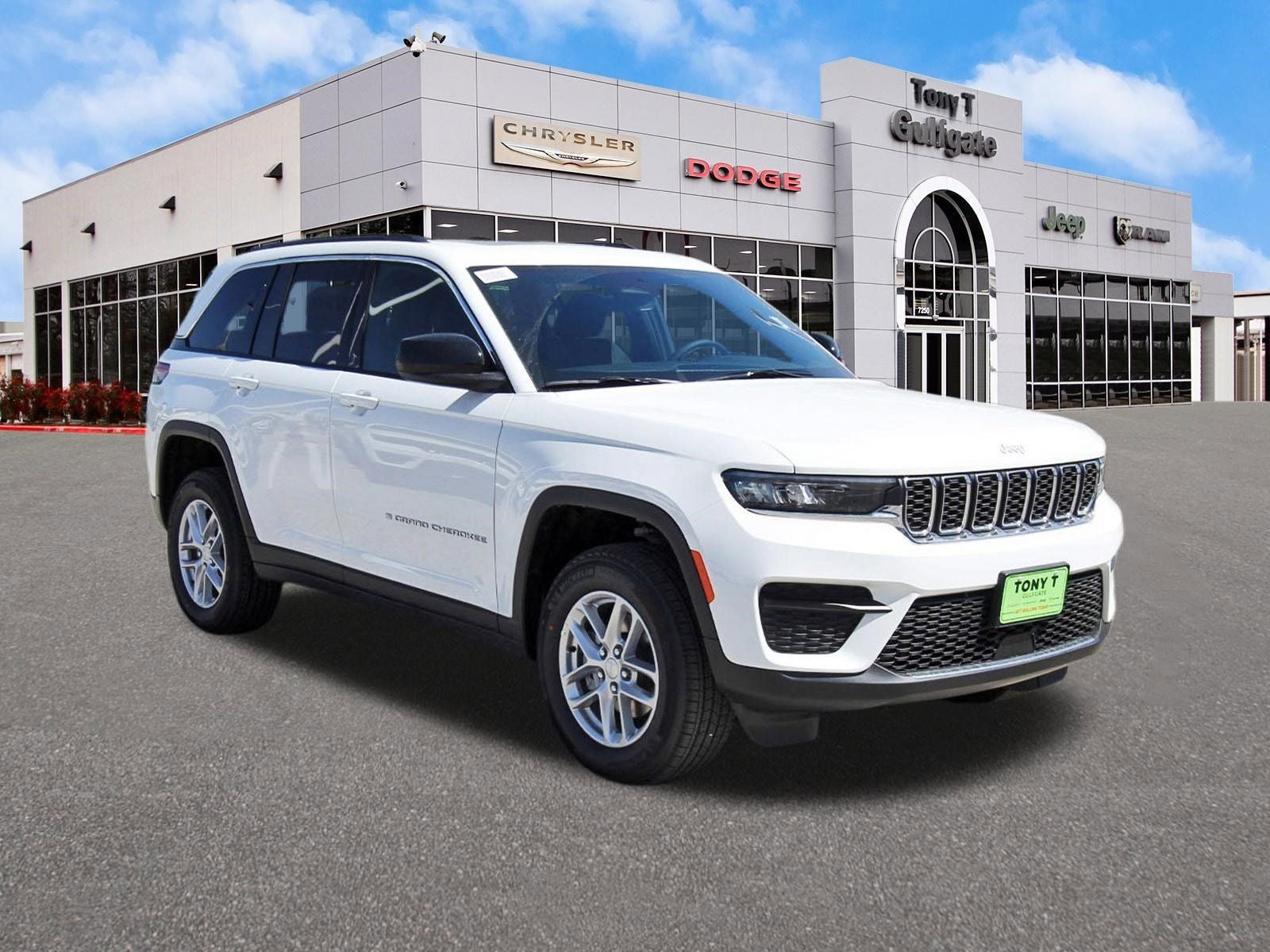 2026 Jeep Grand Cherokee Laredo X 4x2