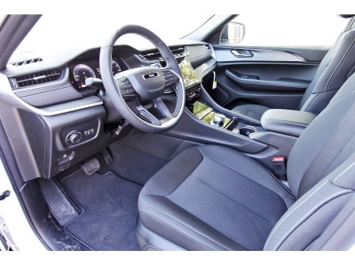 2026 Jeep Grand Cherokee Laredo X 4x2