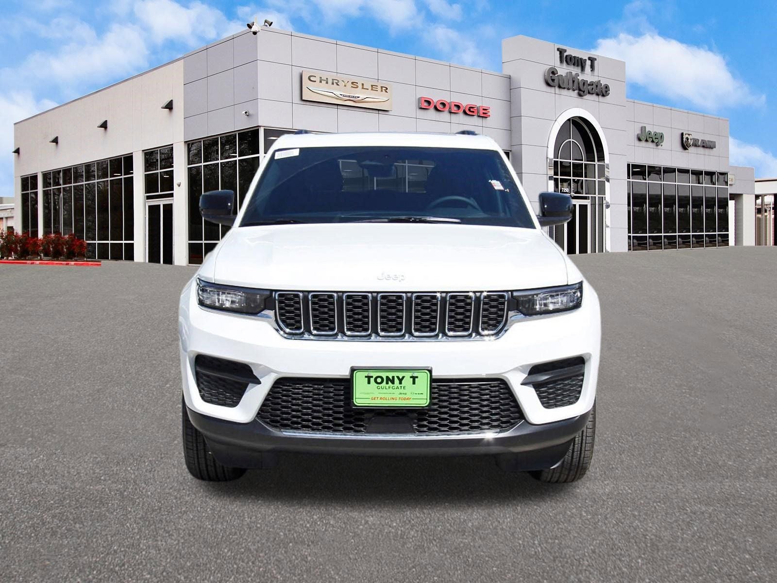 2026 Jeep Grand Cherokee Laredo X 4x2