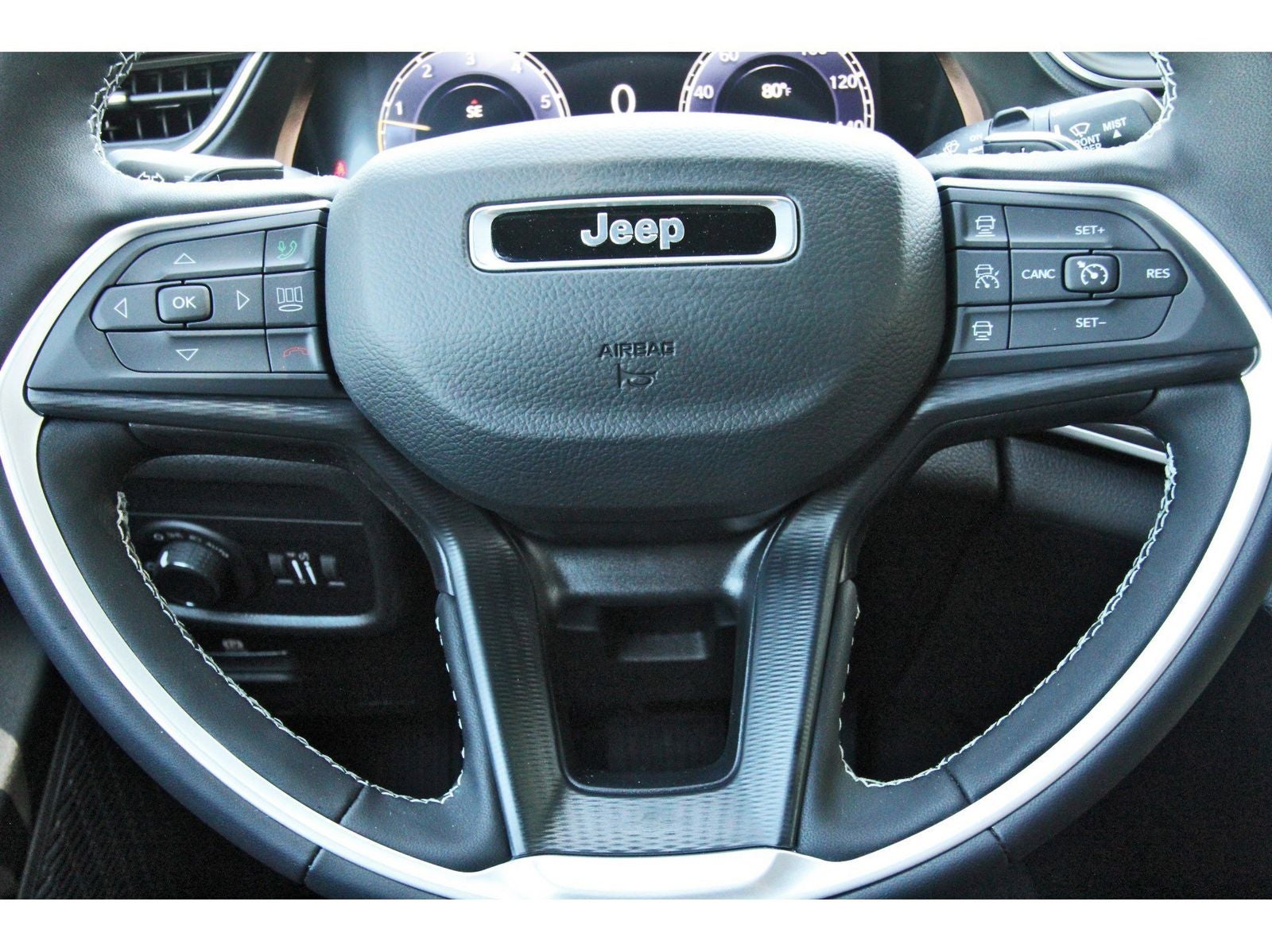2026 Jeep Grand Cherokee Laredo X 4x2