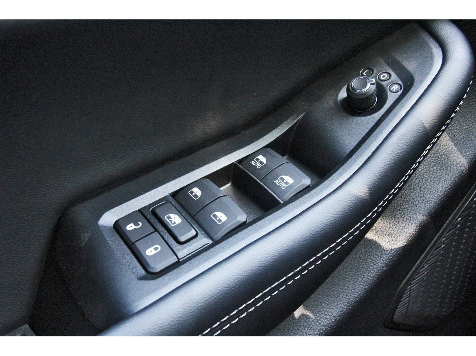 2026 Jeep Grand Cherokee Laredo X 4x2