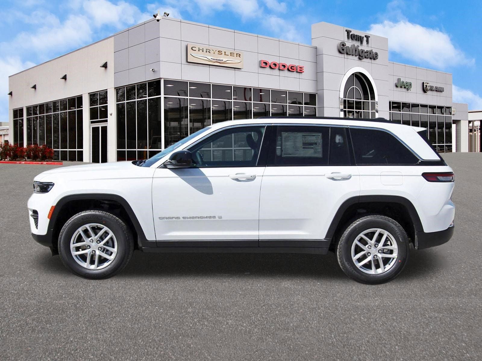 2026 Jeep Grand Cherokee Laredo X 4x2