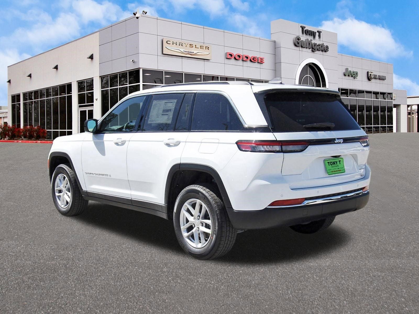 2026 Jeep Grand Cherokee Laredo X 4x2