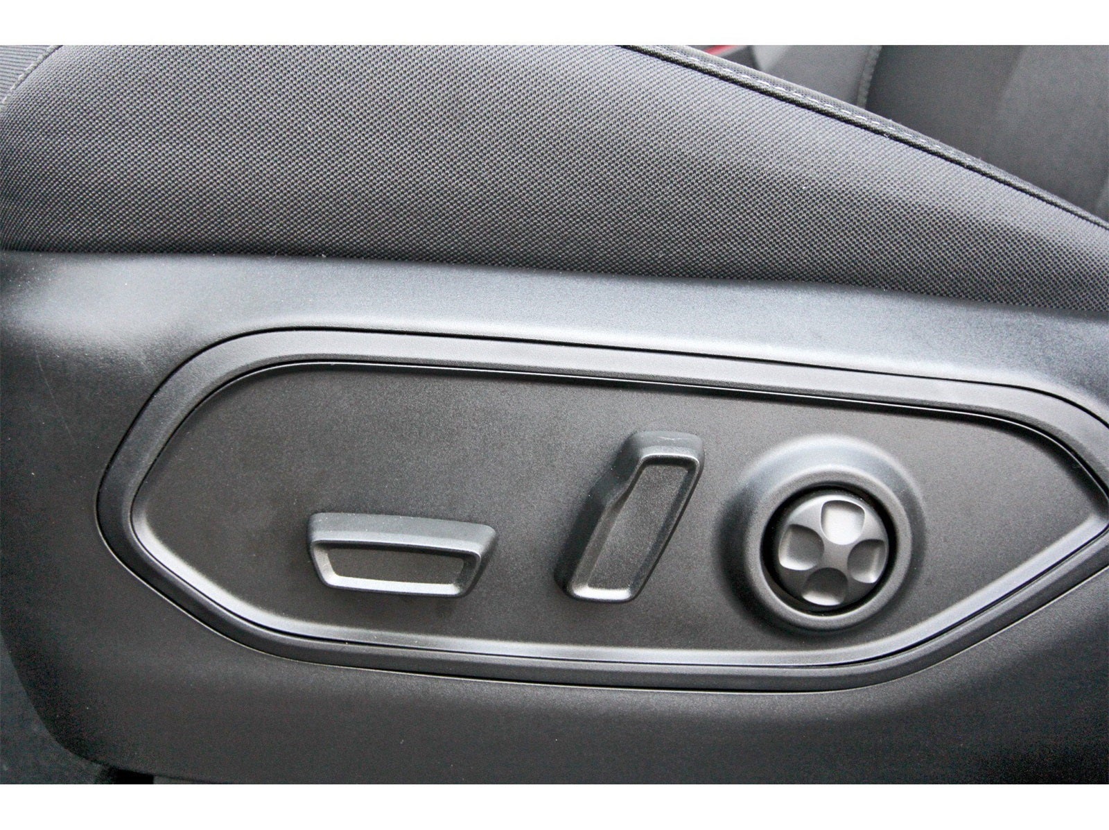 2025 Jeep Grand Cherokee Laredo X 4x2