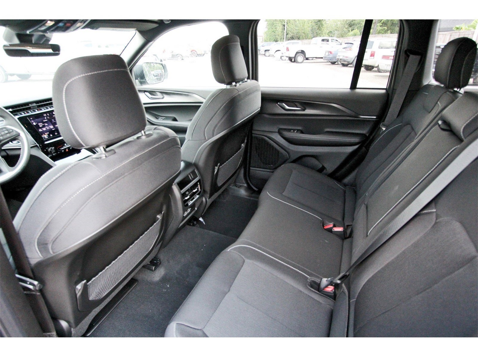 2025 Jeep Grand Cherokee Laredo X 4x2