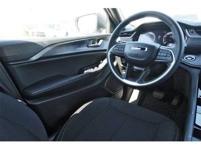 2025 Jeep Grand Cherokee Laredo X 4x2