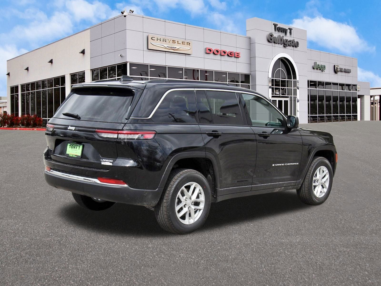 2026 Jeep Grand Cherokee Laredo X 4x2