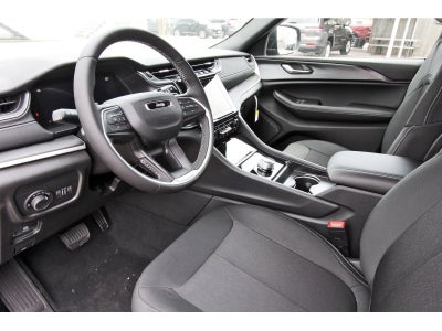 2026 Jeep Grand Cherokee Laredo X 4x2