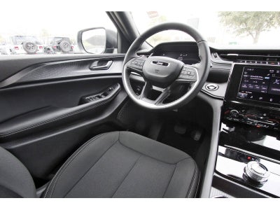 2026 Jeep Grand Cherokee Laredo X 4x2