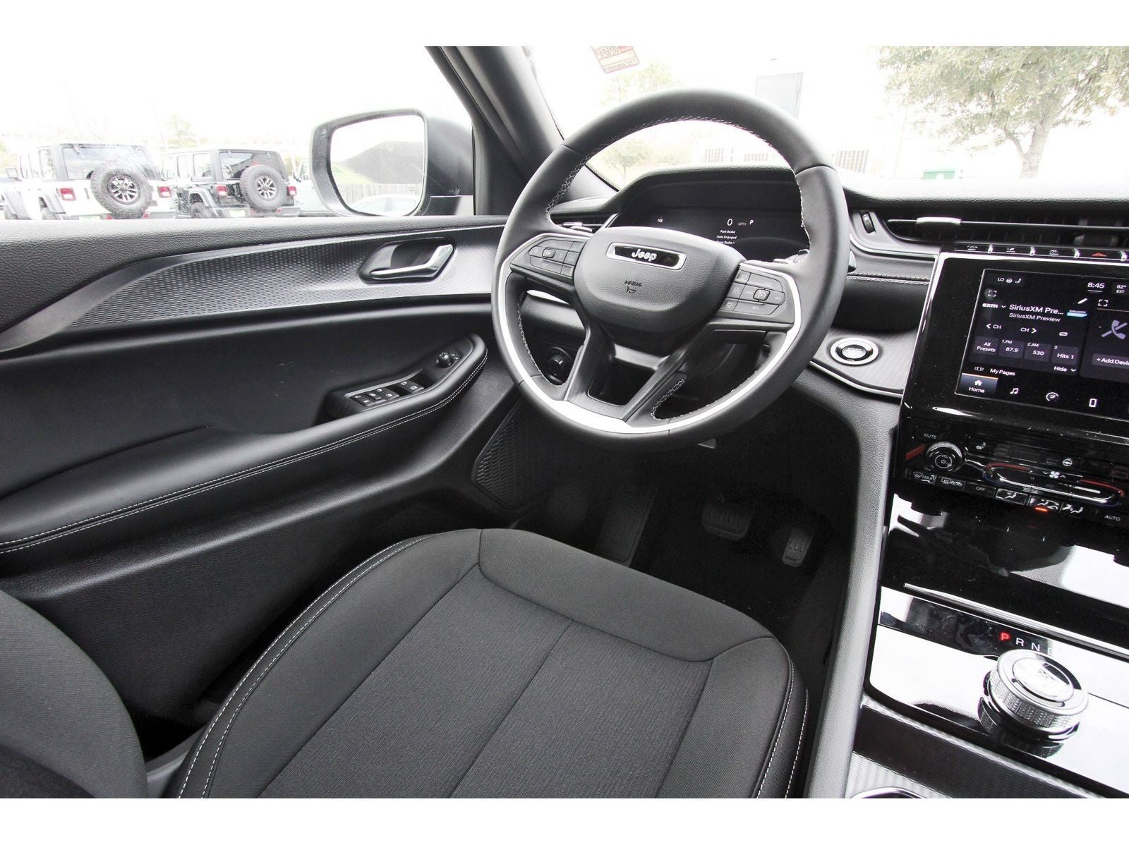 2026 Jeep Grand Cherokee Laredo X 4x2