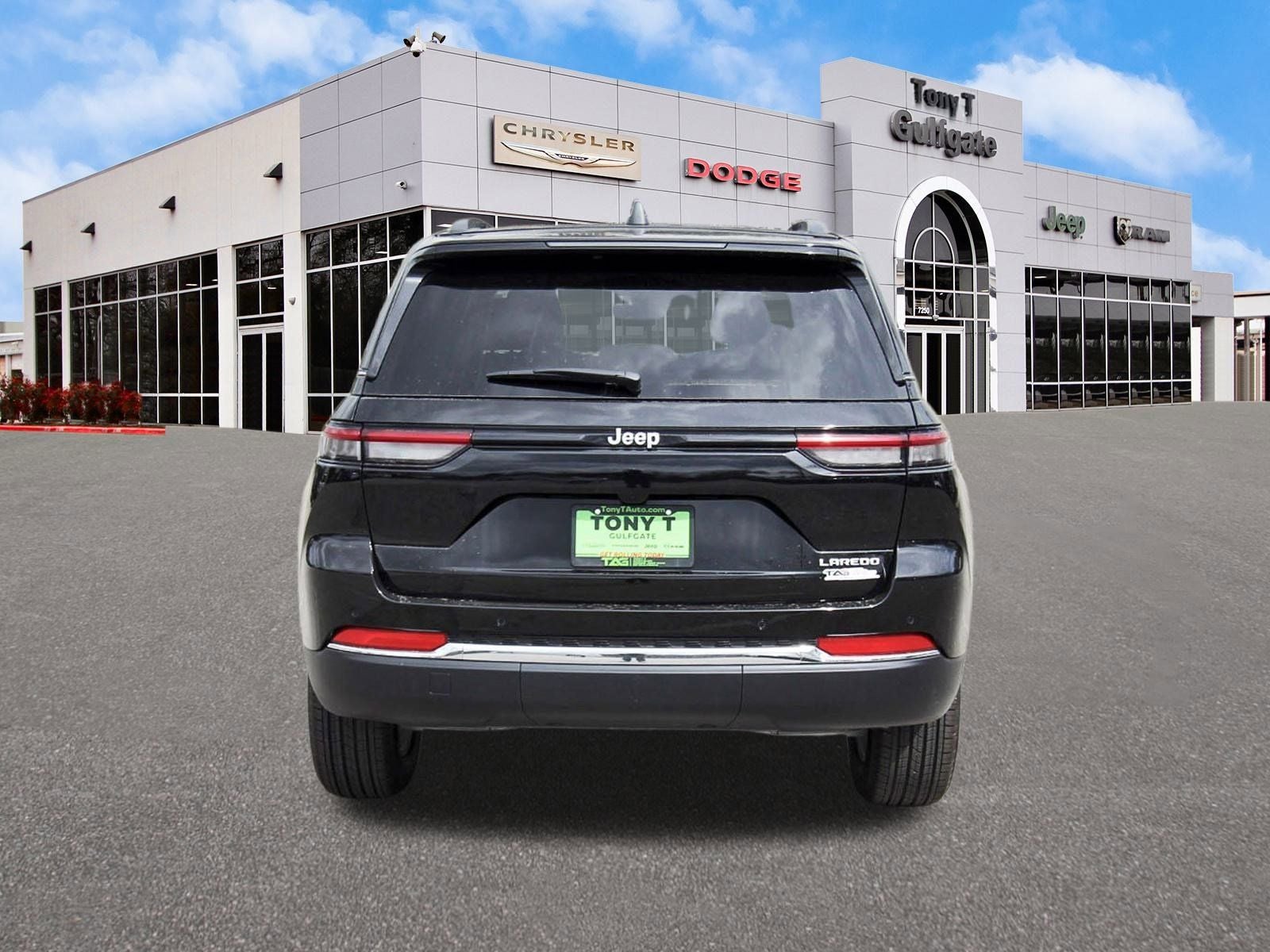 2026 Jeep Grand Cherokee Laredo X 4x2