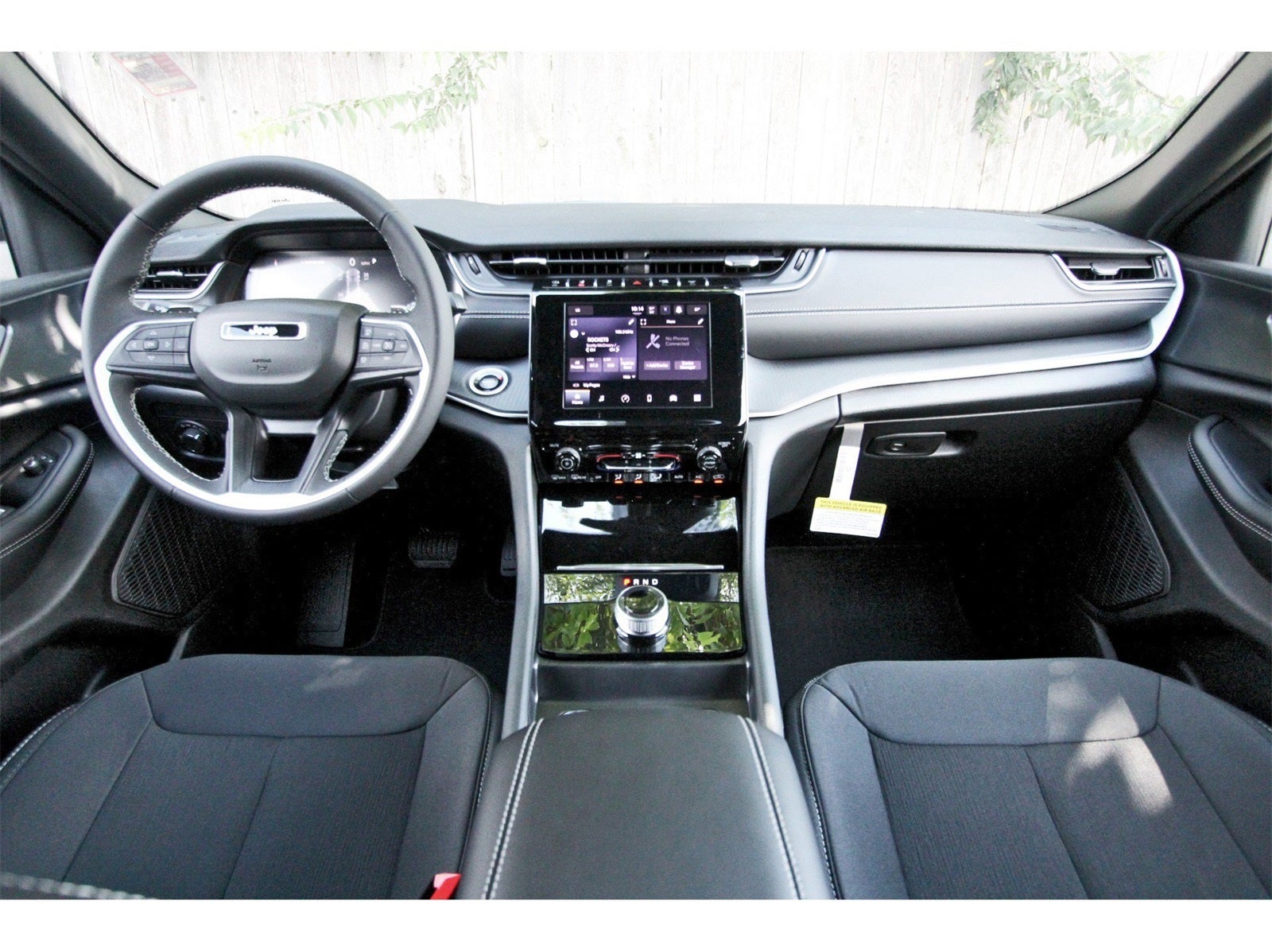 2025 Jeep Grand Cherokee Laredo X 4x2