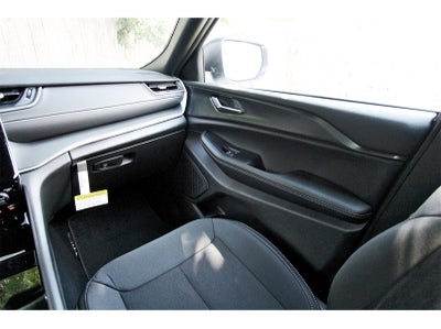 2025 Jeep Grand Cherokee Laredo X 4x2