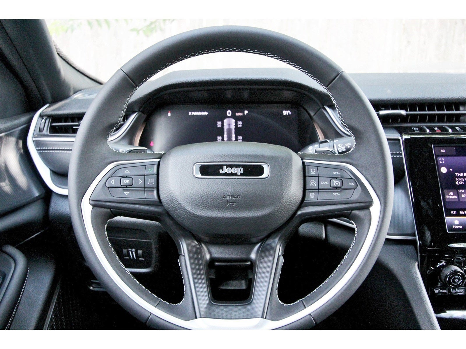 2025 Jeep Grand Cherokee Laredo X 4x2