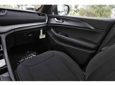 2026 Jeep Grand Cherokee Laredo 4x2