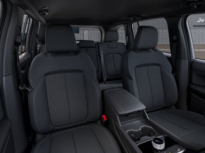 2026 Jeep Grand Cherokee Laredo 4x2