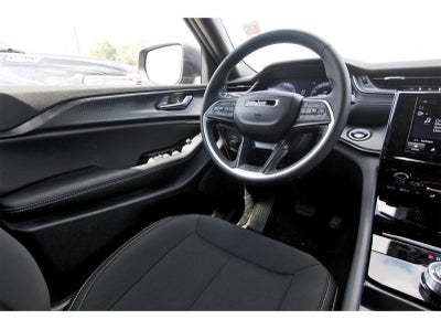 2025 Jeep Grand Cherokee Laredo X 4x2