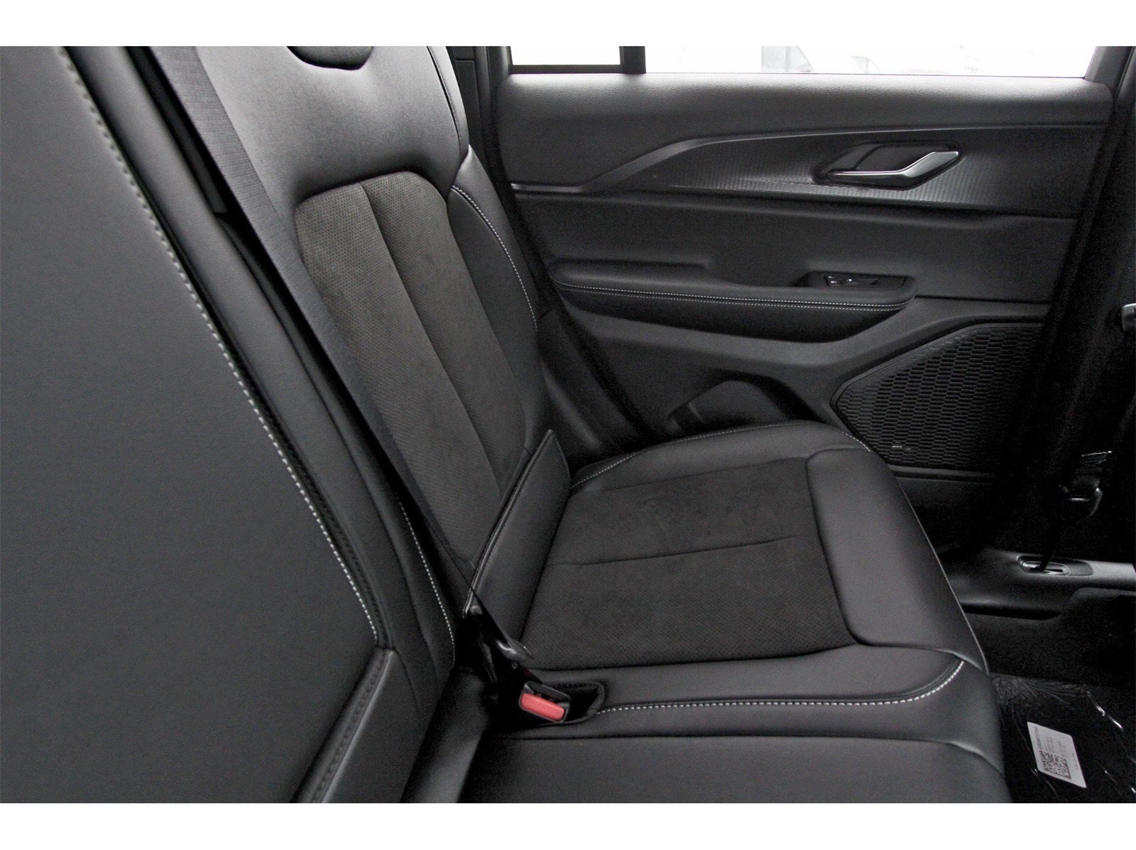 2025 Jeep Grand Cherokee Altitude X 4x2