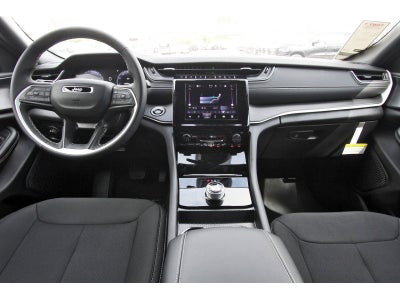 2026 Jeep Grand Cherokee Laredo 4x2