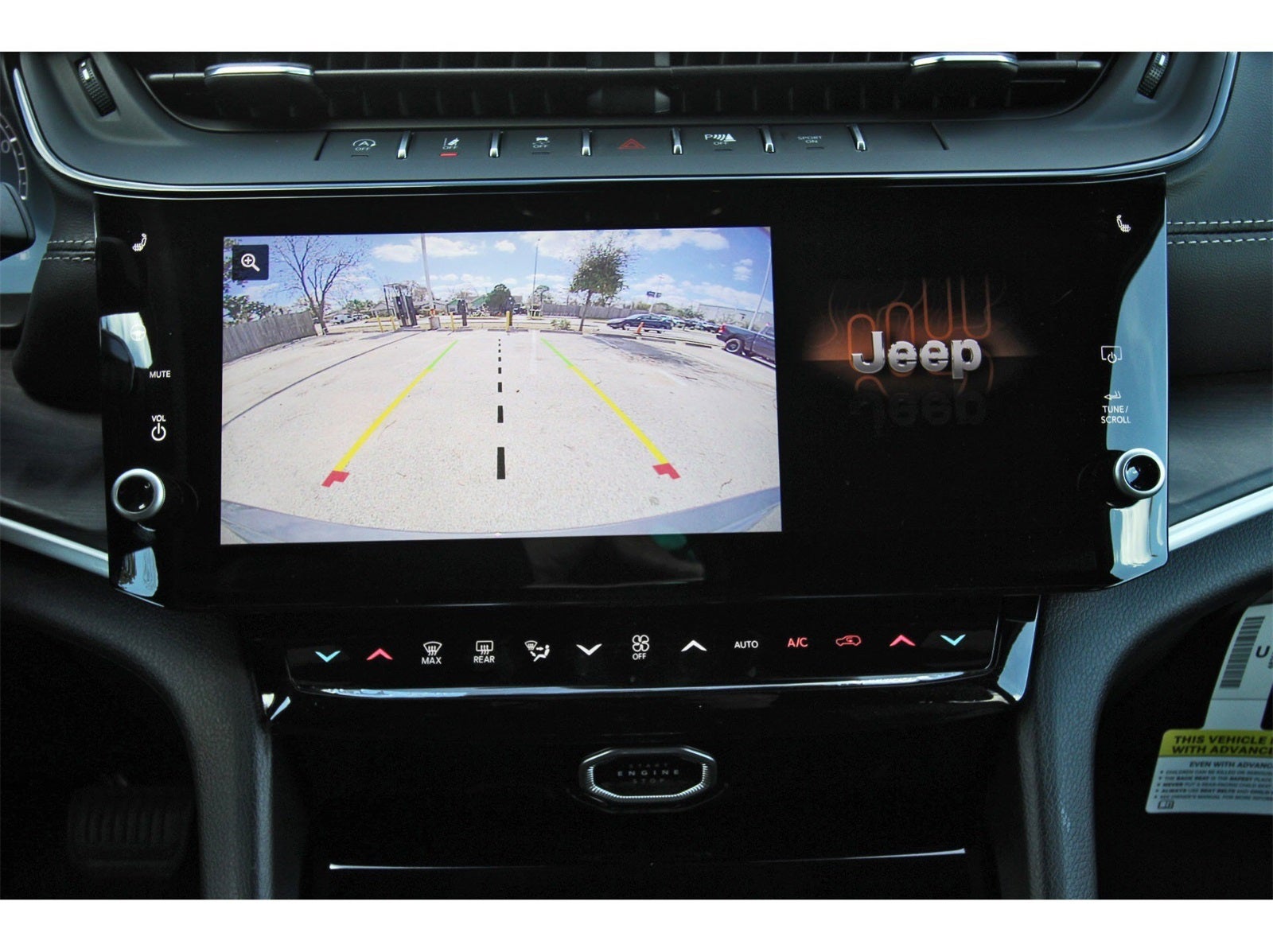 2026 Jeep Grand Cherokee Laredo Altitude 4x2