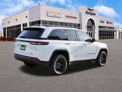 2026 Jeep Grand Cherokee Laredo