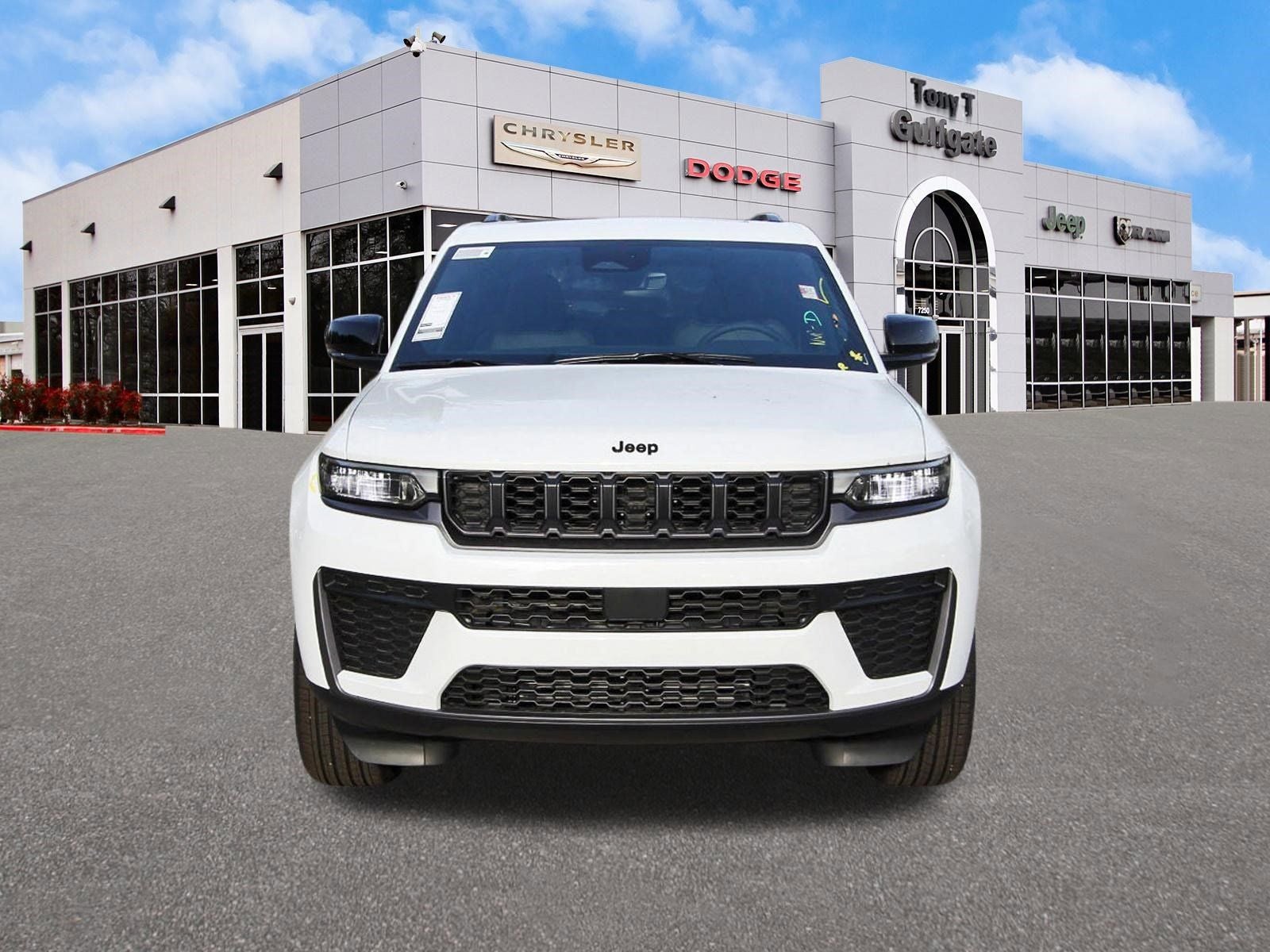 2026 Jeep Grand Cherokee Laredo