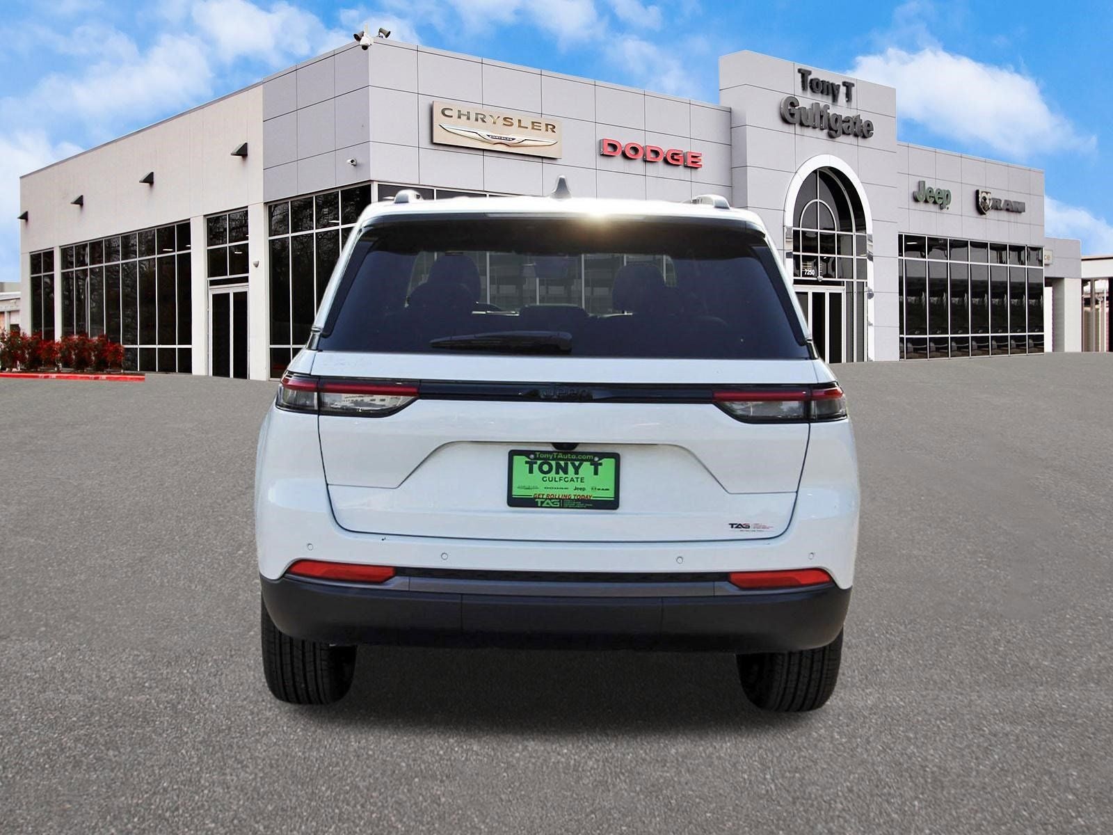 2026 Jeep Grand Cherokee Laredo