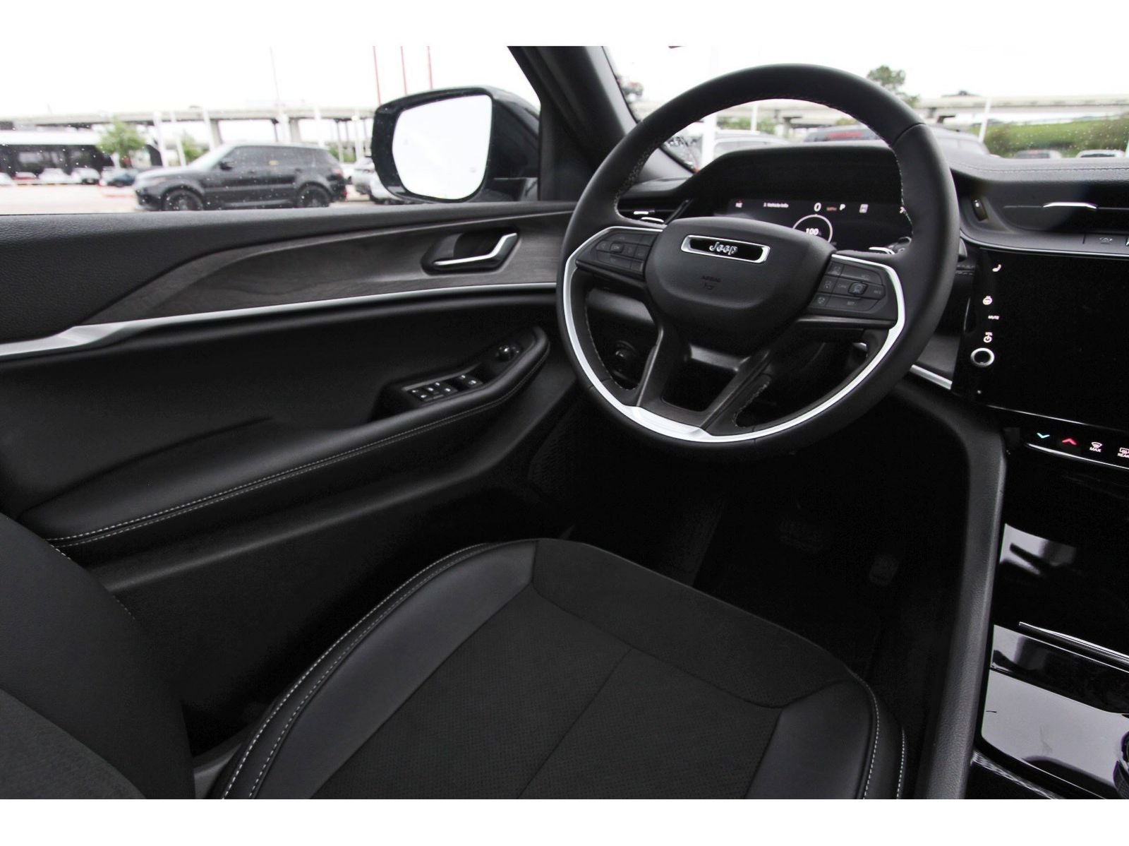 2026 Jeep Grand Cherokee Laredo Altitude 4x2